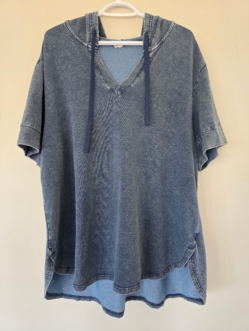 Jane and Delancey Heathered Indigo 1x Hooded Top.